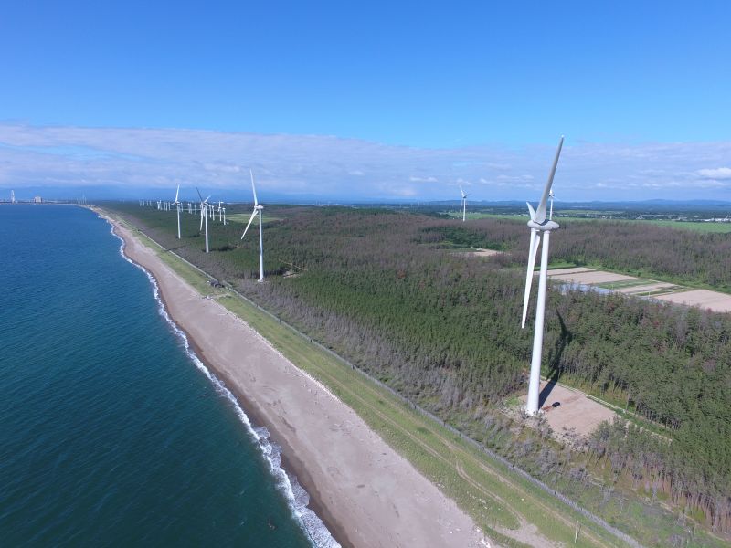 能代の風力発電所を支えているのは地元との信頼関係　出典：能代市提供